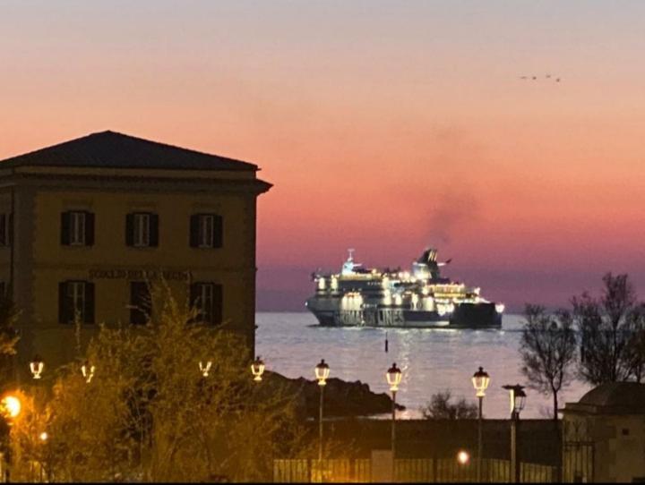 Sunset 39 Livorno Exterior foto